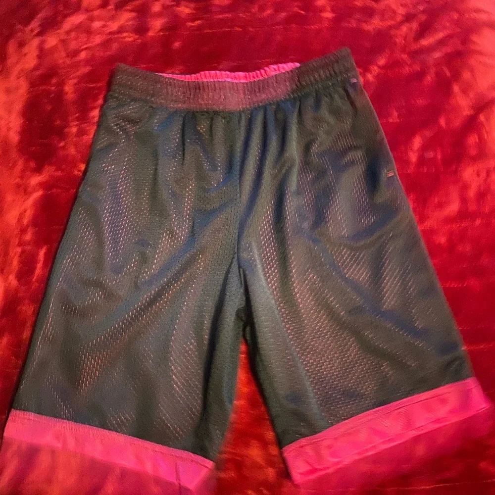 Shorts - Picture 5 of 6